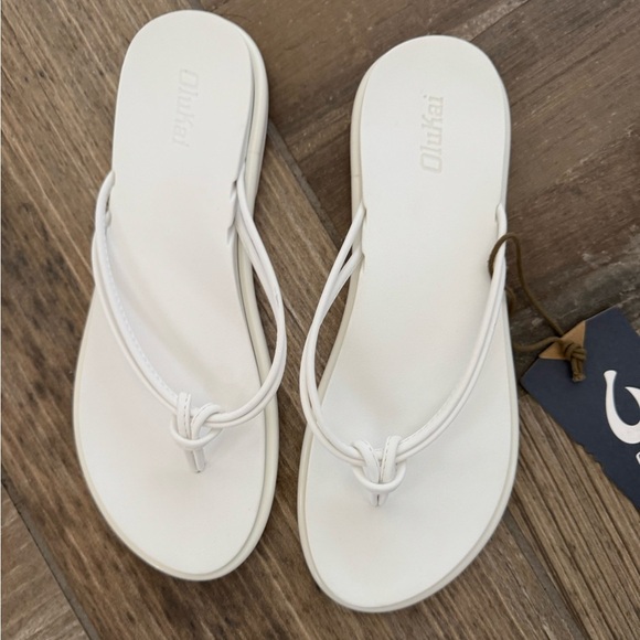 OLUKAI Aka Women’s sandals size 8 - Picture 4 of 7